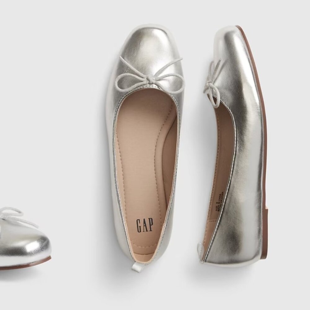 NWT GAP Ballet Flats Silver  Retail $49